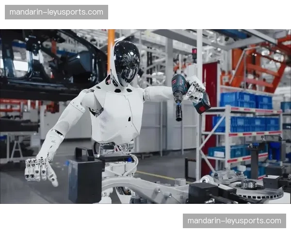 智能巡检机器人接管吊顶机位，高空作业风险被彻底隔离